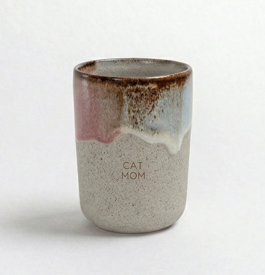 Egg Back Home - Handgefertigter Becher "Cat Mom"