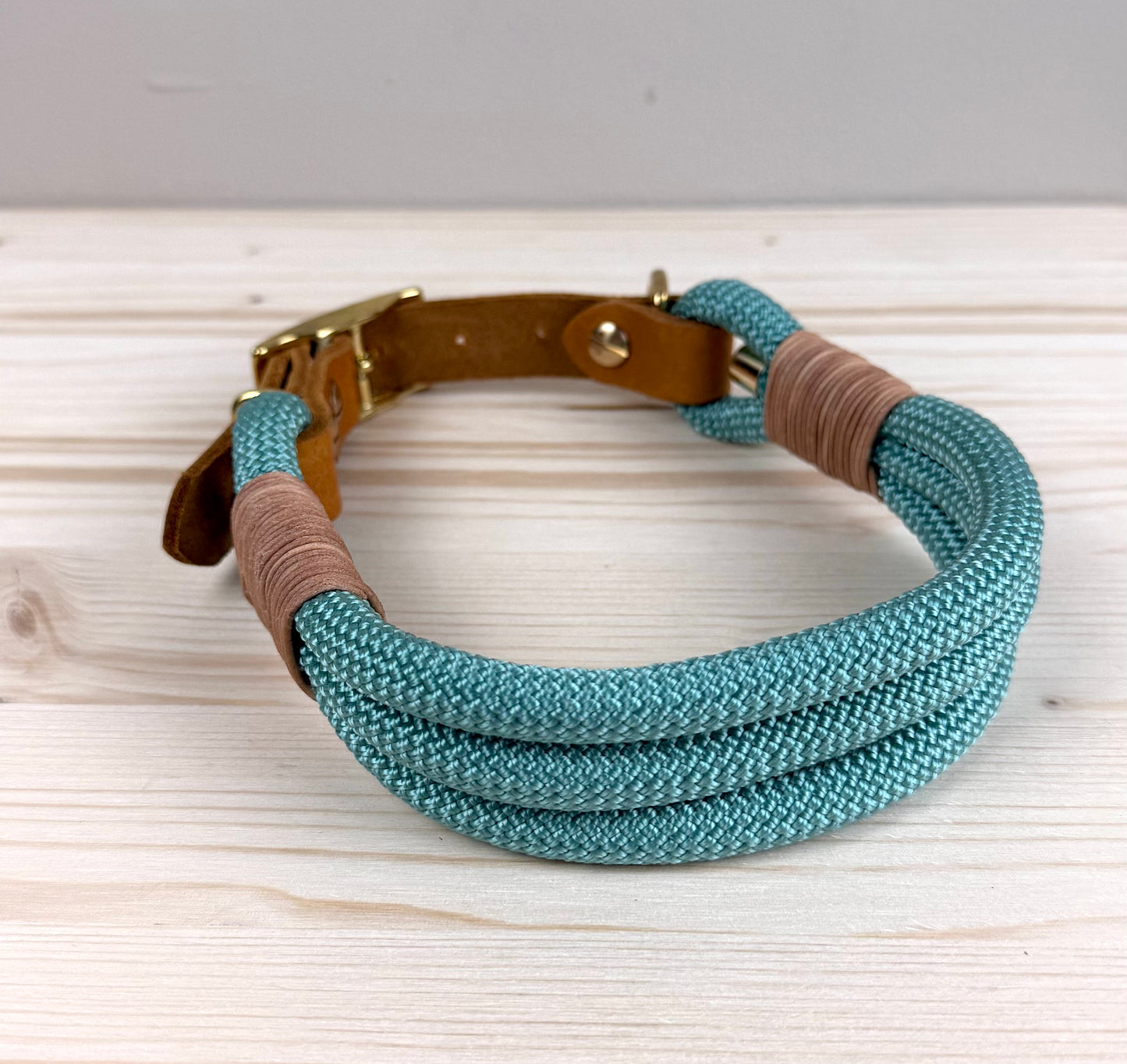 Lottes Fellfreunde - Handgefertigtes Tau-Halsband "Sea Green"