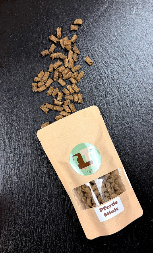 Halbsofte Pferde-Minis Trainingssnacks für allergische Hunde aus 98% Pferdefleisch von Lottes Fellfreunde.