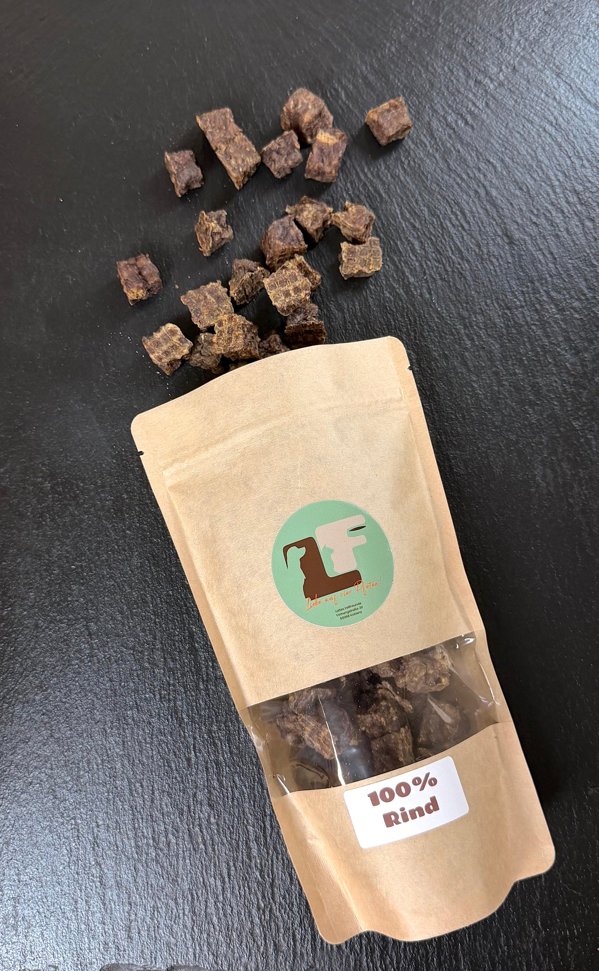 Naturbelassene Rinder-Würfel aus 100% Rind als gesunder und proteinreicher Trainingssnack von Lottes Fellfreunde.