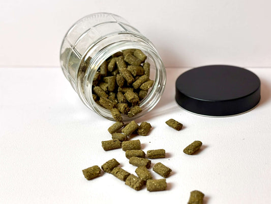 Hundesnacks "Wiesen Geknusper" von Snackwerk der vegetarische Snack, ideal als Trainingsleckerli bei Lottes Fellfreunde